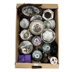 Various Chinese and Japanese ceramics in one box