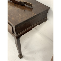 18th century oak side table fitted with single drawer, on cabriole supports, W95cm, H68cm, H61cm