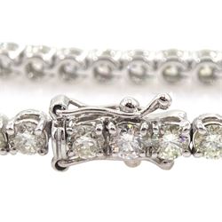 18ct white gold round brilliant cut diamond line bracelet, hallmarked, total diamond weight approx 5.50 carat