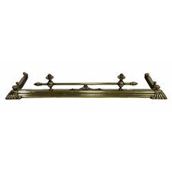 Victorian brass fire fender with reeded and scroll cast corners and matched finials, part galleried front, L140cm x D39cm 