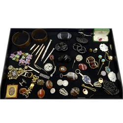  Collection of Victorian and later jewellery including Victorian jet brooches, gold opal and diamond stick pin, agate brooches, propelling pencils etc  