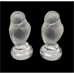 Pair of Lalique 'Rapace' models of birds of prey, clear and frosted glass, engraved 'Lalique, France' H6cm