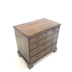 Georgian mahogany bachelors chest fitted with slide above four graduating drawers, raised on bracket supports W88cm, H79cm, D53cm