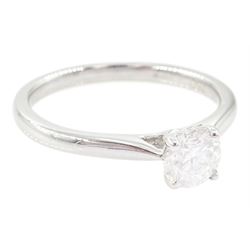 18ct white gold single stone round brilliant cut diamond ring, hallmarked, diamond approx 0.50 carat