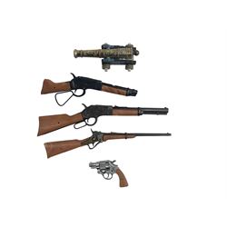 Two Marx Toys miniature guns comprising The western hip gun and The Sharps Carbine, a miniature toy revolver and rifle, together with a Britains model of a Canon (5)