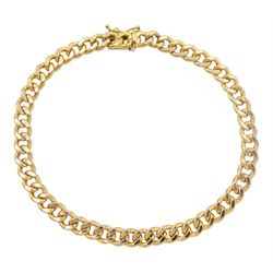 9ct gold flattened curb link bracelet, stamped 375