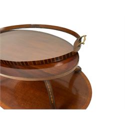 Early Edwardian inlaid mahogany two-tier etagere, the removable glass tray top with satinwood chequered inlay, connected to undertier with sabre supports decorated with bellflowers, the crossbanded oval under-tier raised on splayed tapering supports united by curved X-stretcher