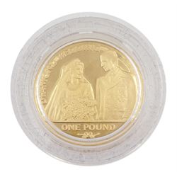 Queen Elizabeth II 2007 Gibraltar 22ct gold one pound coin commemorating 'The Diamond Wedding Anniversary', boxed with certificate