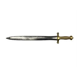  French 1831 pattern 'Gladius' short sword with ribbed brass grip and cross guard stamped 1456, blade length 49cm