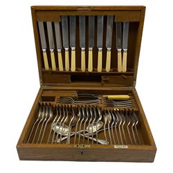 1930's/40's oak canteen of Mappin & Webb silver-plated cutlery, not complete, L42cm 
