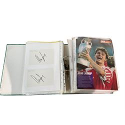 Mostly European footballing autographs and signatures, including Franz Beckenbauer, Jean-Piere Papin, Brian Laudrup etc in one folder