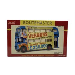 Sun Star Routemaster limited edition 1:24 scale bus 2905: RM 686 - WLT 686: Vernon's Pools, boxed