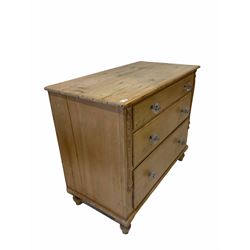 Victorian pine chest fitted with three long graduated drawers flanked by applied split turned pilasters, raised on turned supports W101cm, H86cm, D54cm