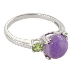 Silver three stone lavender amethyst and peridot ring, stamped 925 