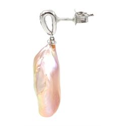 Pair of 9ct white gold diamond and pink/peach baroque pearl pendant earrings, stamped 375