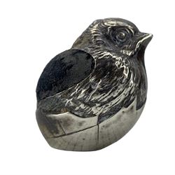 Edwardian silver novelty pin cushion in the form of a sparrow 5cm x 4cm, Chester assay, Maker Sampson Mordan & Co