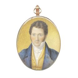 Early19th century miniature oval head and shoulders portrait on ivory of a gentleman 6cm x 5cm
