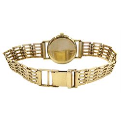Citizen 9ct gold ladies quartz bracelet wristwatch, hallmarked