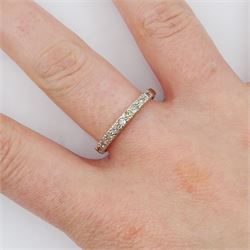18ct white gold round brilliant cut diamond half eternity ring, Birmingham 1972 