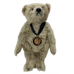 Steiff limited edition Armistice Centenary bear No.816/1918, black neck ribbon with medallion, boxed and with certificate