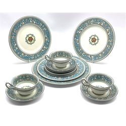 Wedgwood Florentine pattern part service comprising one dinner plate, three side plates, three tea plates, four saucers and six tea cups 