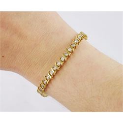 14ct gold round brilliant cut diamond 'S' link bracelet, total diamond weight approx 1.95 carat