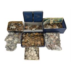 Coins and banknotes, including Great British pre-decimal coinage, Britain's first decimal coins in blue wallets, commemorative crown, United States of America quarter dollars and other denominations,, small vintage cash tin etc