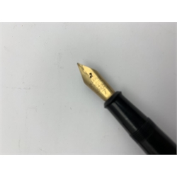 Onoto Magna fountain pen with De La Rue Onoto 14ct gold nib, the barrel stamped 'Onoto-Magna De La Rue London'