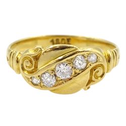 Early 20th century 18ct gold graduating old cut diamond ring, hallmarked