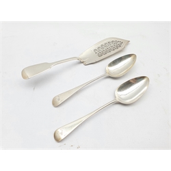 William IV silver fiddle pattern fish server London 1836 Maker William Eaton and a pair of George III silver table spoons London 1815 8.7oz