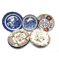 19th century blue and white pearlware plate decorated with The Camel pattern within pierced border, D21.5cm, pair of pearlware Willow pattern plates, two Masons Ironstone plates, John Ridgway & co. Imperial Stone China shallow bowl and Spode's Imperial plate (7)