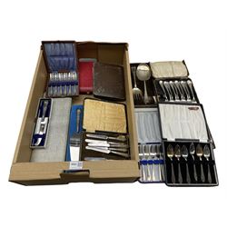 Two sets of silver handled tea knives, silver handled cake slice and other cased cutlery sets in one box