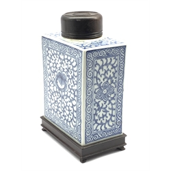 Chinese blue and white tea caddy of rectangular form with hardwood cover and stand H18cm, 