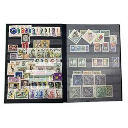 World stamps including New Zealand, Malaysia, Austria, Portugal, Great Britain, United States of America, Brazil, Bermuda, Pakistan etc, housed in various stockbooks, in one box