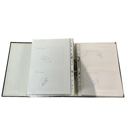 Approximately three-hundred golf and footballing autographs and signatures, including Sevvy Ballasteros, Tiger Woods, Jack Nicklaus, Rivaldo, Stanley Matthews, Gordon Banks etc in one folder