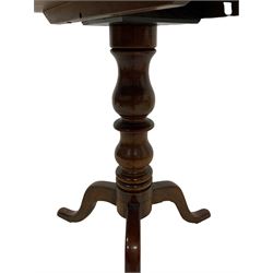George III mahogany circular tripod table on turned support with three cabriole legs