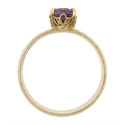 9ct gold single stone oval amethyst ring, London 1977