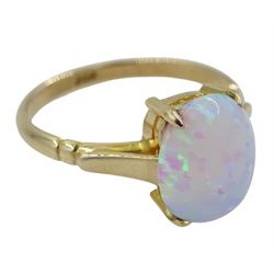 9ct gold oval opal ring, stamped 9ct
