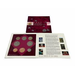 United Kingdom 1993 brilliant uncirculated coin collection, including dual dated 1992/93 fifty pence, in card folder