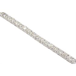 18ct white gold diamond bracelet, stamped 18K, total diamond weight approx 2.65 carat