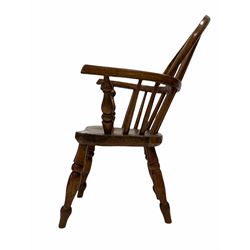 George III oak and ash childs Windsor armchair, hoop and spindle back over saddle seat, raised on turned supports W44cm
