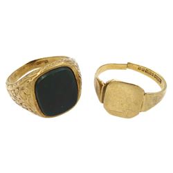 Gold bloodstone signet ring, the shoulders with engraved decoration and one other gold signet ring, both hallmarked 9ct