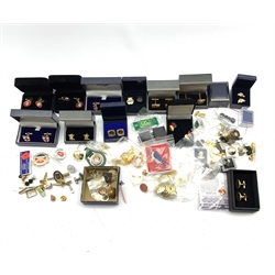  Mostly modern military cufflinks, many being boxed and a small number of buttons and other similar items  