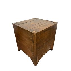 19th century oak storage box, the hinged lifting lid opening to reveal storage space W43cm, H46cm, D43cm 