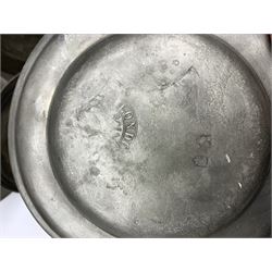 18th/ 19th century pewter plates, including some sets, mostly with London touch marks, D25cm max (15)
