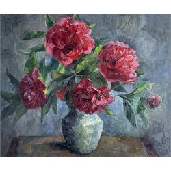 M Williams (British 20th century): Still Life of Roses in a Vase, oil on board signed 50cm x 60cm