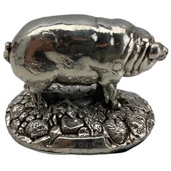 Pair of modern miniature silver pig ornaments on oval bases L5cm and another of an elephant L5cm all made by Camelot Silverware
