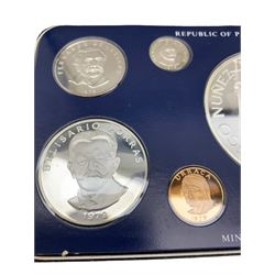 Republic of Panama proof nine coin set, dated 1979, from one centesimos to sterling silver twenty balboas coin, produced by The Franklin Mint, cased with certificate 