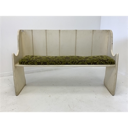 20th century white painted oak three seat settle, with upholstered loose cushion