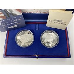 The Royal Mint and Monnaie De Paris 2004 'The 100th Anniversary of the Entente Cordiale' silver proof two coin set, cased with certificates